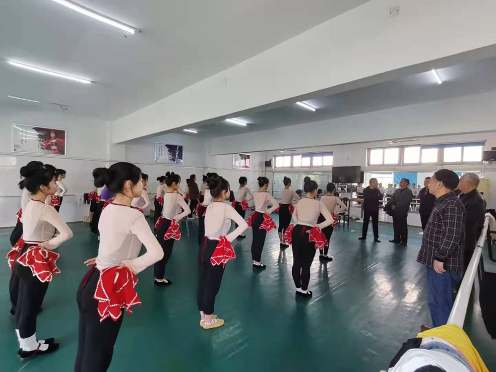 衡陽幼高專舉行離退休總支、支部委員聯(lián)席會議