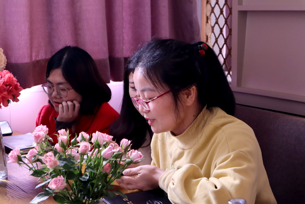 漫談春天，擁抱美好——學(xué)前教育學(xué)院舉行第一期讀書(shū)分享會(huì)