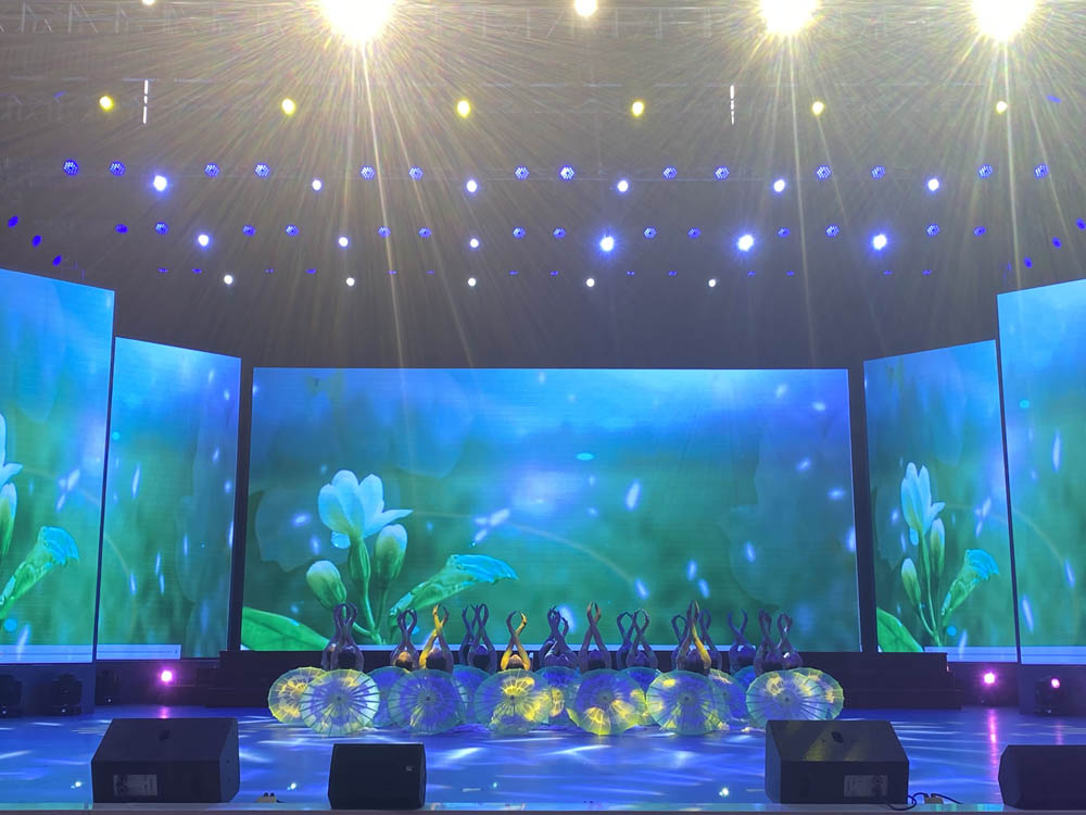 衡陽幼高專舉行“五四”表彰大會(huì)暨“青春心向黨 奮進(jìn)新時(shí)代”文藝匯演
