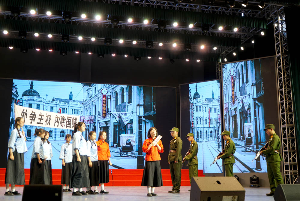 衡陽幼高專舉行“五四”表彰大會(huì)暨“青春心向黨 奮進(jìn)新時(shí)代”文藝匯演