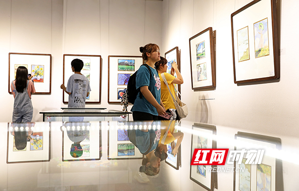 【紅網(wǎng)】“藝心向黨，逐夢向上” 衡陽幼高專舉辦美術(shù)作品展