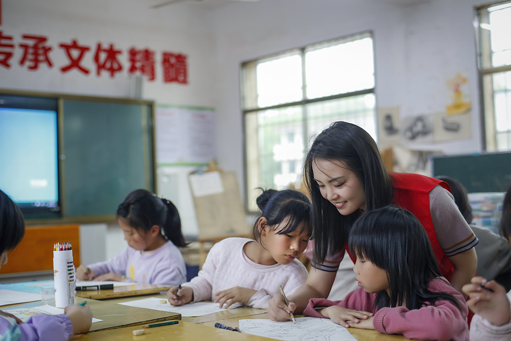 “藝”起成長(zhǎng)，伴你同行 ——衡陽(yáng)幼兒師專志愿者赴衡南縣松江聯(lián)合學(xué)校長(zhǎng)嶺校區(qū)開展支教幫扶活動(dòng)