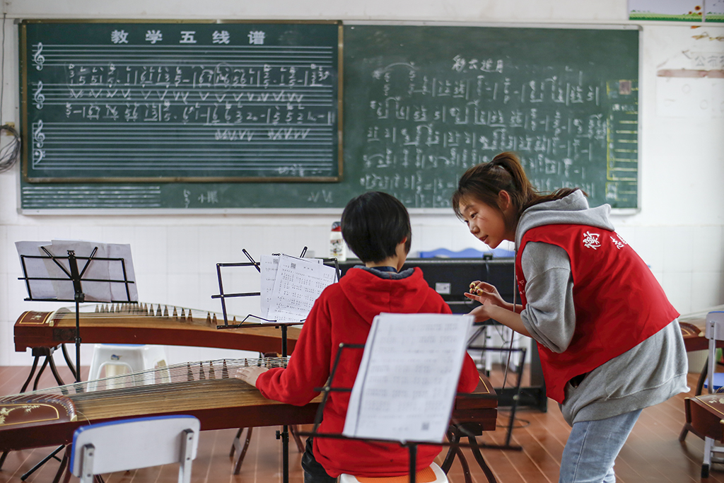 “藝”起成長(zhǎng)，伴你同行 ——衡陽(yáng)幼兒師專志愿者赴衡南縣松江聯(lián)合學(xué)校長(zhǎng)嶺校區(qū)開展支教幫扶活動(dòng)